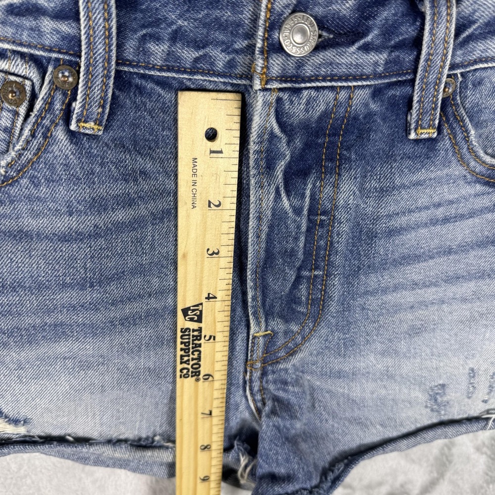 Levis Denim Shorts Womens 29 Distressed Raw Hem White Oak Cone Denim Vintage Sty - Picture 3 of 10